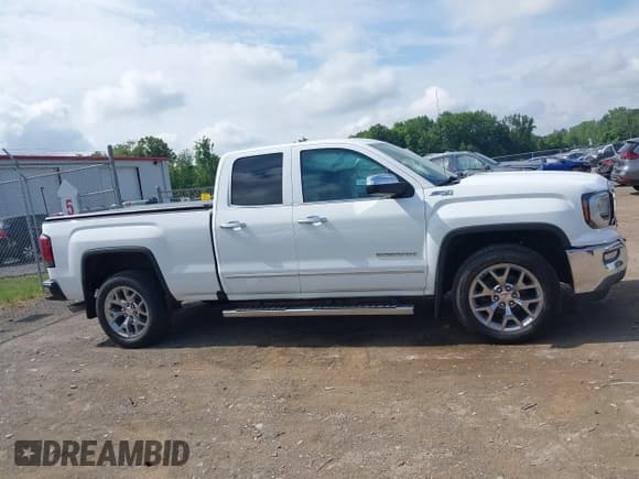 ✅ 2018 GMC Sierra 1500 SLT • VIN: 1GTV2NEC3JZ220763 • Lot: 42675641. Listed on IAAI with 57,706 mi. Free auction sales archive from the USA and detailed vehicle history report at DreamBid. Image 13.