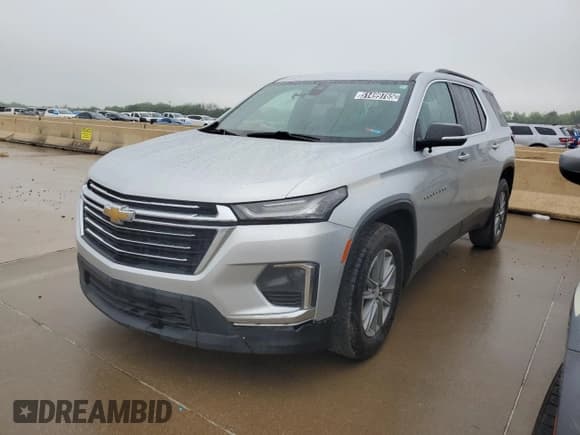 ✅ 2022 Chevrolet Traverse LT Cloth • VIN: 1GNEVMKW4NJ171794 • Lot: 51499765. Wystawiony na Copart z przebiegiem 396 683 mil. Bezpłatny archiwum sprzedaży aukcyjnych z USA i szczegółowy raport historii pojazdu na DreamBid. Zdjęcie 1.