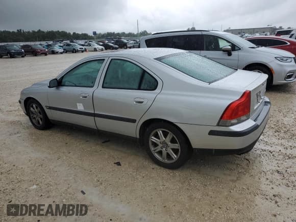✅ 2003 Volvo S60 2.4L • VIN: YV1RS61T532243853 • Lot: 73828484. Wystawiony na Copart z przebiegiem Nie podano. Bezpłatny archiwum sprzedaży aukcyjnych z USA i szczegółowy raport historii pojazdu na DreamBid. Zdjęcie 2.