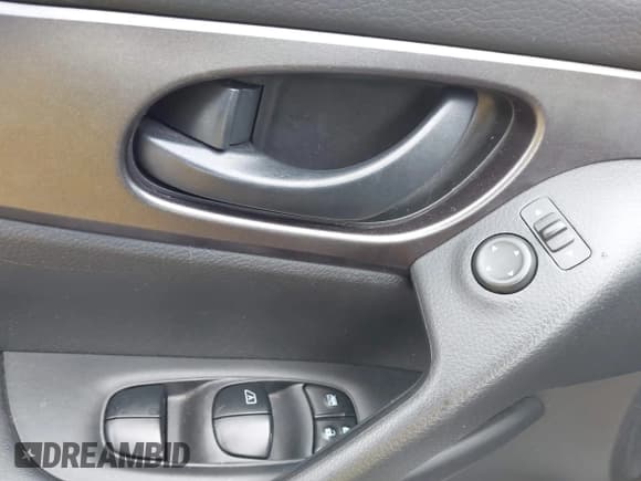 ✅ 2019 Nissan Rogue SL • VIN: JN1BJ1CR7KW349603 • Лот: 43304424. Опубликован ранее на IAAI с пробегом 58 991 миль. Бесплатный доступ к архиву аукционных продаж из США и подробный отчёт об истории автомобиля на DreamBid. Изображение 18.