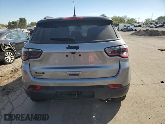 ✅ 2019 Jeep Compass Limited • VIN: 3C4NJDCB5KT669961 • Lot: 82375945. Listed on Copart with 60,233 mi. Free auction sales archive from the USA and detailed vehicle history report at DreamBid. Image 6.