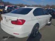 ✅ 2015 BMW 3 Series 320i xDrive • VIN: WBA3C3G55FNS75282 • Lot: 41336850. Wystawiony na IAAI z przebiegiem 120 856 mil. Bezpłatny archiwum sprzedaży aukcyjnych z USA i szczegółowy raport historii pojazdu na DreamBid. Zdjęcie 4.