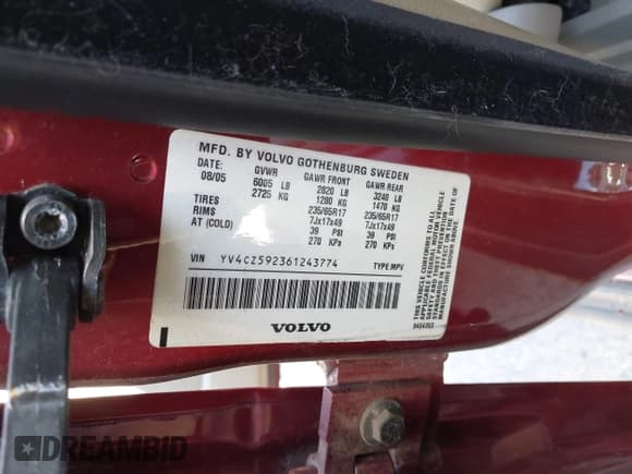 ✅ 2006 Volvo XC90 2.5L Turbo • VIN: YV4CZ592361243774 • Lot: 42915918. Wystawiony na IAAI z przebiegiem 157 969 mil. Bezpłatny archiwum sprzedaży aukcyjnych z USA i szczegółowy raport historii pojazdu na DreamBid. Zdjęcie 9.