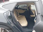 ✅ 2013 Tesla Model S • VIN: 5YJSA1CN0DFP12602 • Lot: 43885863. Wystawiony na IAAI z przebiegiem 320 840 mil. Bezpłatny archiwum sprzedaży aukcyjnych z USA i szczegółowy raport historii pojazdu na DreamBid. Zdjęcie 8.