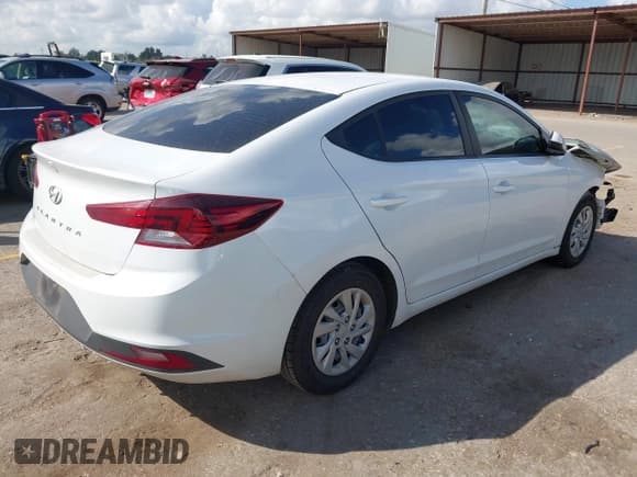 ✅ 2019 Hyundai Elantra SE • VIN: 5NPD74LF5KH492891 • Lot: 43386161. Listed on IAAI with 112,045 mi. Free auction sales archive from the USA and detailed vehicle history report at DreamBid. Image 4.