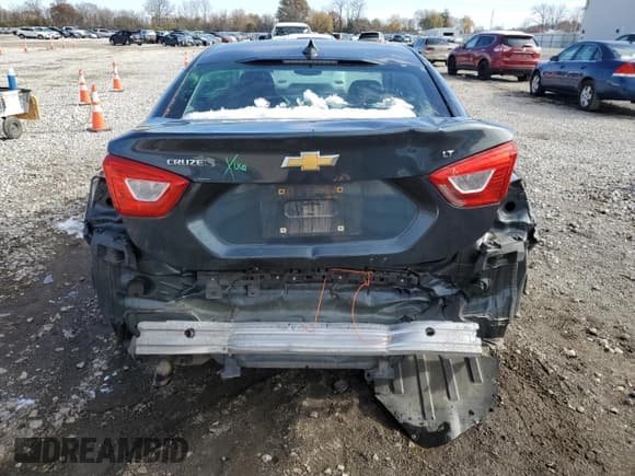 ✅ 2017 Chevrolet Cruze LT • VIN: 1G1BE5SM5H7139818 • Лот: 91826935. Опубликован ранее на Copart с пробегом 104 447 миль. Бесплатный доступ к архиву аукционных продаж из США и подробный отчёт об истории автомобиля на DreamBid. Изображение 6.