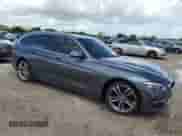 2018 BMW 3 Series 328d xDrive с VIN WBA8J1C51JA379516, выставлен на аукционе Copart как лот 60606515 с пробегом 69 578 миль миль и Списание • Salvage title. История ставок и продаж доступна на DreamBid. Изображение 4.