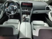 ✅ 2023 BMW M8 Competition • VIN: WBSGV0C03PCL82084 • Lot: 52140155. Wystawiony na Copart z przebiegiem 33 628 mil. Bezpłatny archiwum sprzedaży aukcyjnych z USA i szczegółowy raport historii pojazdu na DreamBid. Zdjęcie 8.