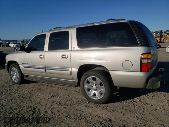 ✅ 2004 GMC Yukon XL SLT • VIN: 3GKFK16TX4G265218 • Lot: 82390495. Wystawiony na Copart z przebiegiem 244 673 mil. Bezpłatny archiwum sprzedaży aukcyjnych z USA i szczegółowy raport historii pojazdu na DreamBid. Zdjęcie 2.