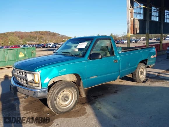 ✅ 1995 Chevrolet Silverado 1500 • VIN: 1GCEK14Z3SZ114345 • Lot: 43493891. Wystawiony na IAAI z przebiegiem 174 964 mil. Bezpłatny archiwum sprzedaży aukcyjnych z USA i szczegółowy raport historii pojazdu na DreamBid. Zdjęcie 17.