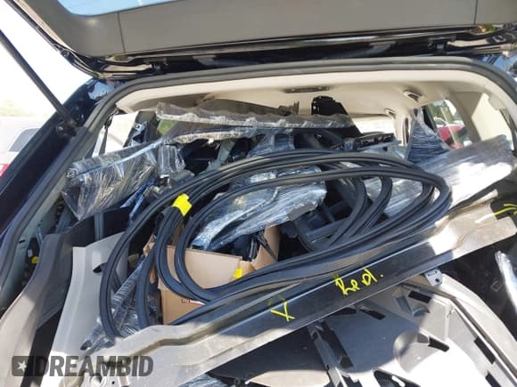 ✅ 2024 Volkswagen Tiguan S • VIN: 3VVRB7AX9RM113348 • Лот: 43115150. Опубликован ранее на IAAI с пробегом 9 065 миль. Бесплатный доступ к архиву аукционных продаж из США и подробный отчёт об истории автомобиля на DreamBid. Изображение 12.