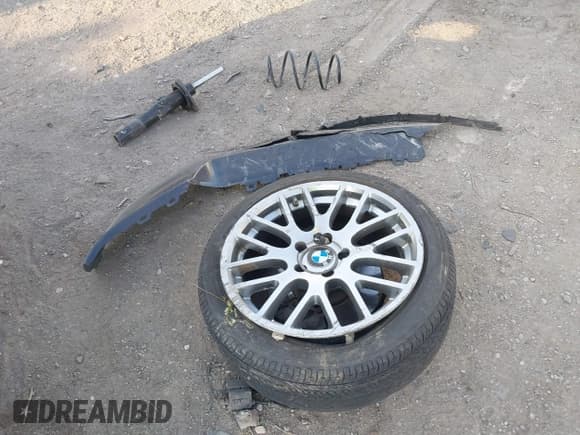 ✅ 2015 BMW 3 Series 328d • VIN: WBA3D3C57FK157576 • Lot: 40698918. Wystawiony na IAAI z przebiegiem 114 661 mil. Bezpłatny archiwum sprzedaży aukcyjnych z USA i szczegółowy raport historii pojazdu na DreamBid. Zdjęcie 12.