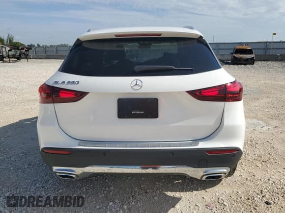✅ 2025 Mercedes-Benz GLA 250 • VIN: W1N4N4GB7SJ639323 • Лот: 70459795. Опубликован ранее на Copart с пробегом 11 552 миль. Бесплатный доступ к архиву аукционных продаж из США и подробный отчёт об истории автомобиля на DreamBid. Изображение 6.