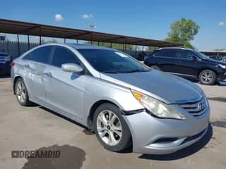 2013 Hyundai Sonata SE с VIN 5NPEC4AC1DH786882, выставлен на аукционе IAAI как лот 43387867 с пробегом 113 121 миль миль и . История ставок и продаж доступна на DreamBid. Изображение 1.
