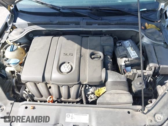 ✅ 2011 Volkswagen Jetta SE • VIN: 3VWDZ7AJ6BM340290 • Lot: 43608707. Listed on IAAI with 184,152 mi. Free auction sales archive from the USA and detailed vehicle history report at DreamBid. Image 10.