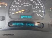 ✅ 2005 Chevrolet Silverado 2500HD LS • VIN: 1GCHK23275F915180 • Lot: 43714299. Wystawiony na IAAI z przebiegiem 135 346 mil. Bezpłatny archiwum sprzedaży aukcyjnych z USA i szczegółowy raport historii pojazdu na DreamBid. Zdjęcie 15.