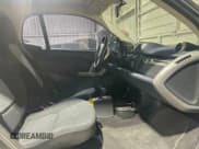 ✅ 2012 Smart fortwo Pure • VIN: WMEEJ3BA5CK540092 • Lot: 94611465. Wystawiony na Copart z przebiegiem 59 356 mil. Bezpłatny archiwum sprzedaży aukcyjnych z USA i szczegółowy raport historii pojazdu na DreamBid. Zdjęcie 5.