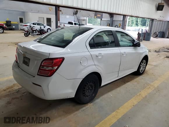 2017 Chevrolet Sonic LS с VIN 1G1JA5SHXH4127756, выставлен на аукционе Copart как лот 69483434 с пробегом 96 268 миль миль и Списание • Salvage title. История ставок и продаж доступна на DreamBid. Изображение 3.