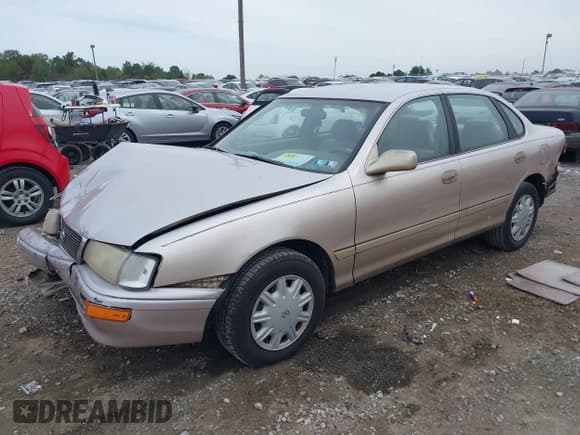 ✅ 1996 Toyota Avalon XL • VIN: 4T1BF12B3TU066076 • Lot: 43339780. Listed on IAAI with 124,943 mi. Free auction sales archive from the USA and detailed vehicle history report at DreamBid. Image 17.