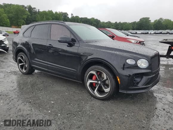 ✅ 2022 Bentley Bentayga V8 • VIN: SJAAM2ZV8NC039607 • Лот: 54888564. Опубликован ранее на Copart с пробегом 15 561 миль. Бесплатный доступ к архиву аукционных продаж из США и подробный отчёт об истории автомобиля на DreamBid. Изображение 4.