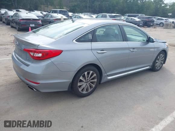 2015 Hyundai Sonata Sport с VIN 5NPE34AF0FH243827, выставлен на аукционе IAAI как лот 43116848 с пробегом 110 591 миль миль и . История ставок и продаж доступна на DreamBid. Изображение 4.