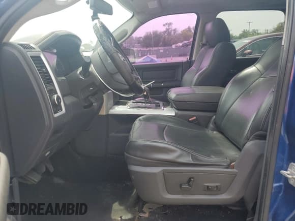 ✅ 2010 Dodge 1500 SLT • VIN: 1D7RV1CT9AS107239 • Lot: 50496425. Wystawiony na Copart z przebiegiem 179 508 mil. Bezpłatny archiwum sprzedaży aukcyjnych z USA i szczegółowy raport historii pojazdu na DreamBid. Zdjęcie 7.