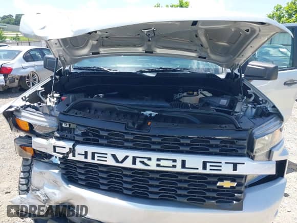 2020 Chevrolet Silverado 1500 Custom z VIN 1GCPYBEK5LZ182789, wystawiony jako IAAI lot #42729730 z przebiegiem 64 049 mil mil oraz . Historia ofert i sprzedaży dostępna na DreamBid. Obrazek 10.