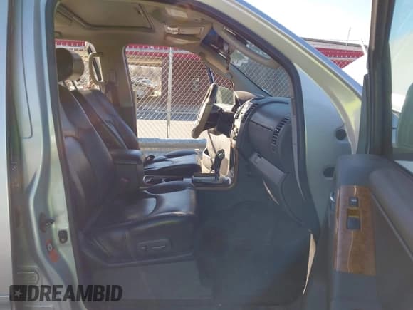 ✅ 2005 Nissan Pathfinder SE • VIN: 5N1AR18U95C768150 • Lot: 43709733. Listed on IAAI with 227,859 mi. Free auction sales archive from the USA and detailed vehicle history report at DreamBid. Image 5.