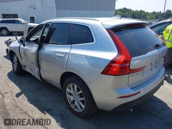 ✅ 2021 Volvo XC60 Momentum • VIN: YV4102RK7M1864450 • Лот: 43110186. Опубликован ранее на IAAI с пробегом 78 730 миль. Бесплатный доступ к архиву аукционных продаж из США и подробный отчёт об истории автомобиля на DreamBid. Изображение 3.