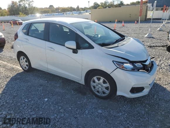 ✅ 2019 Honda Fit LX • VIN: 3HGGK5H48KM747540 • Lot: 87289305. Listed on Copart with 32,728 mi. Free auction sales archive from the USA and detailed vehicle history report at DreamBid. Image 4.