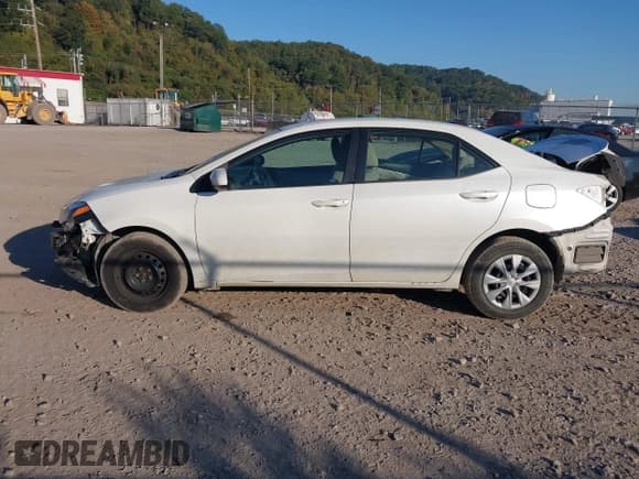 ✅ 2014 Toyota Corolla LE Eco • VIN: 5YFBPRHE8EP059965 • Lot: 43204258. Listed on IAAI with 144,866 mi. Free auction sales archive from the USA and detailed vehicle history report at DreamBid. Image 14.