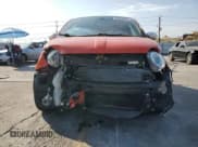 ✅ 2016 FIAT 500e • VIN: 3C3CFFGE7GT136174 • Lot: 65004645. Wystawiony na Copart z przebiegiem 49 368 mil. Bezpłatny archiwum sprzedaży aukcyjnych z USA i szczegółowy raport historii pojazdu na DreamBid. Zdjęcie 5.