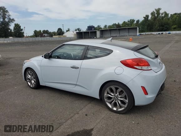 ✅ 2015 Hyundai Veloster • VIN: KMHTC6AD1FU223203 • Lot: 66915605. Wystawiony na Copart z przebiegiem 118 931 mil. Bezpłatny archiwum sprzedaży aukcyjnych z USA i szczegółowy raport historii pojazdu na DreamBid. Zdjęcie 2.