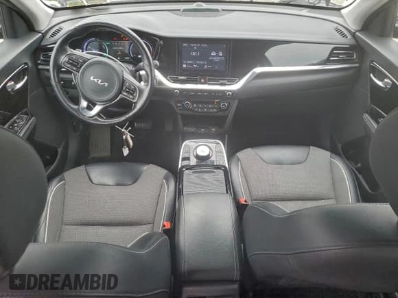 ✅ 2022 Kia Niro S • VIN: KNDCC3LG0N5158802 • Lot: 94054745. Wystawiony na Copart z przebiegiem 125 338 mil. Bezpłatny archiwum sprzedaży aukcyjnych z USA i szczegółowy raport historii pojazdu na DreamBid. Zdjęcie 8.