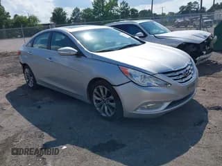 ✅ 2011 Hyundai Sonata Limited • VIN: 5NPEC4AB1BH224355 • Lot: 42691566. Listed on IAAI with 182,098 mi. Free auction sales archive from the USA and detailed vehicle history report at DreamBid. Image 1.