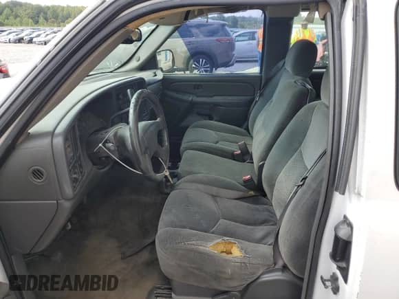 2004 Chevrolet Silverado 1500 LS with VIN 2GCEC19V041203546, listed as a Copart auction lot 80178525 with 454,830 mi miles and Salvage title. Bid and sale history available at DreamBid. Image 7.