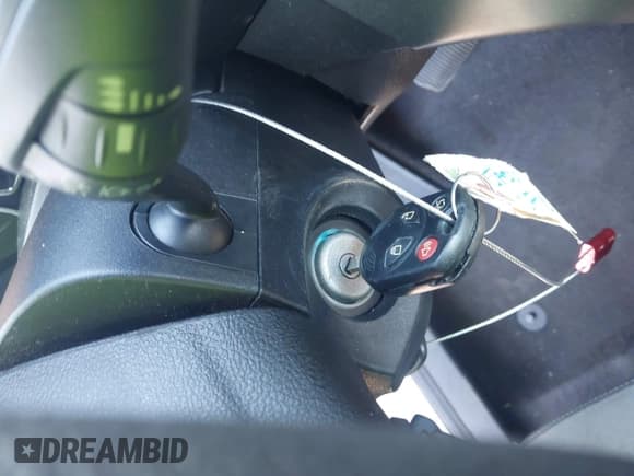 ✅ 2017 Ford Escape SE • VIN: 1FMCU0GDXHUE64732 • Lot: 43601712. Listed on IAAI with 100,257 mi. Free auction sales archive from the USA and detailed vehicle history report at DreamBid. Image 11.