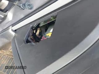 ✅ 2010 Chevrolet Aveo 1LT • VIN: KL1TD5DE2AB119198 • Lot: 41831973. Wystawiony na IAAI z przebiegiem 141 690 mil. Bezpłatny archiwum sprzedaży aukcyjnych z USA i szczegółowy raport historii pojazdu na DreamBid. Zdjęcie 6.