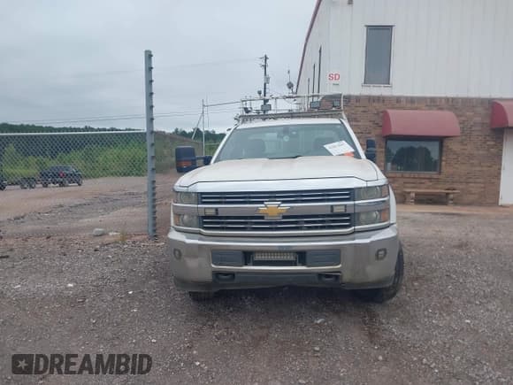 ✅ 2015 Chevrolet Silverado 2500HD Work Truck • VIN: 1GB0CUEG7FZ539406 • Лот: 42853047. Опубликован ранее на IAAI с пробегом 221 390 миль. Бесплатный доступ к архиву аукционных продаж из США и подробный отчёт об истории автомобиля на DreamBid. Изображение 12.