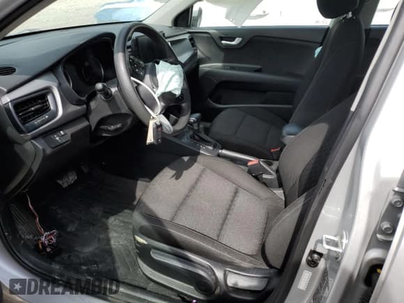 ✅ 2021 Kia Rio S • VIN: 3KPA25AD9ME407194 • Lot: 68083045. Wystawiony na Copart z przebiegiem 51 623 mil. Bezpłatny archiwum sprzedaży aukcyjnych z USA i szczegółowy raport historii pojazdu na DreamBid. Zdjęcie 7.