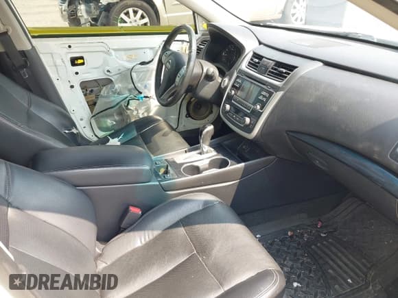 ✅ 2017 Nissan Altima SL • VIN: 1N4AL3AP8HC130620 • Lot: 42861463. Listed on IAAI with 146,857 mi. Free auction sales archive from the USA and detailed vehicle history report at DreamBid. Image 5.