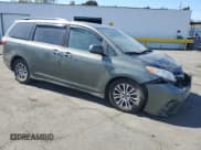 ✅ 2020 Toyota Sienna XLE Auto Access Seat • VIN: 5TDYZ3DC6LS039692 • Lot: 81325885. Listed on Copart with 89,413 mi. Free auction sales archive from the USA and detailed vehicle history report at DreamBid. Image 4.