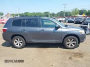 ✅ 2009 Toyota Highlander • VIN: JTEES41AX92129293 • Лот: 42845320. Опубликован ранее на IAAI с пробегом 215 236 миль. Бесплатный доступ к архиву аукционных продаж из США и подробный отчёт об истории автомобиля на DreamBid. Изображение 13.