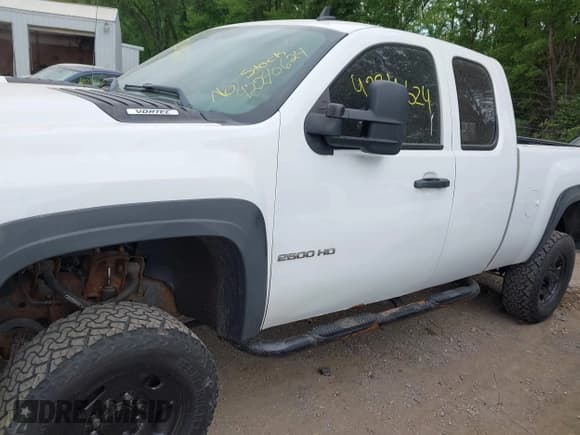 ✅ 2013 Chevrolet Silverado 2500HD Work Truck • VIN: 1GC2KVCG0DZ369368 • Lot: 42240624. Wystawiony na IAAI z przebiegiem 196 105 mil. Bezpłatny archiwum sprzedaży aukcyjnych z USA i szczegółowy raport historii pojazdu na DreamBid. Zdjęcie 14.