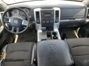 ✅ 2010 Dodge 1500 ST • VIN: 1D7RV1GT3AS223935 • Lot: 70775895. Wystawiony na Copart z przebiegiem 208 983 mil. Bezpłatny archiwum sprzedaży aukcyjnych z USA i szczegółowy raport historii pojazdu na DreamBid. Zdjęcie 8.