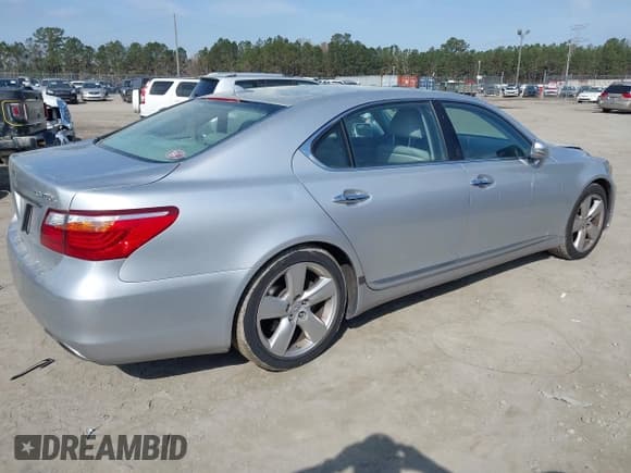 ✅ 2012 Lexus LS 460 L • VIN: JTHGL5EF4C5045481 • Lot: 41814937. Listed on IAAI with 96,449 mi. Free auction sales archive from the USA and detailed vehicle history report at DreamBid. Image 4.