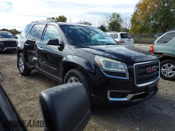 ✅ 2014 GMC Acadia SLE • VIN: 1GKKVPKD2EJ358838 • Lot: 43432094. Listed on IAAI with 121,031 mi. Free auction sales archive from the USA and detailed vehicle history report at DreamBid. Image 1.