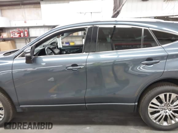 ✅ 2024 Toyota Venza LE • VIN: JTEAAAAH7RJ187798 • Лот: 42671675. Опубликован ранее на IAAI с пробегом 11 511 миль. Бесплатный доступ к архиву аукционных продаж из США и подробный отчёт об истории автомобиля на DreamBid. Изображение 15.