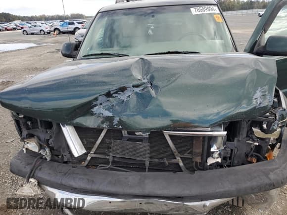 ✅ 2001 Chevrolet Suburban LS • VIN: 3GNFK16T91G281411 • Лот: 78589994. Опубликован ранее на Copart с пробегом 259 344 миль. Бесплатный доступ к архиву аукционных продаж из США и подробный отчёт об истории автомобиля на DreamBid. Изображение 13.