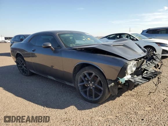 ✅ 2022 Dodge Challenger SXT • VIN: 2C3CDZAG0NH144608 • Lot: 92120125. Wystawiony na Copart z przebiegiem 26 688 mil. Bezpłatny archiwum sprzedaży aukcyjnych z USA i szczegółowy raport historii pojazdu na DreamBid. Zdjęcie 4.